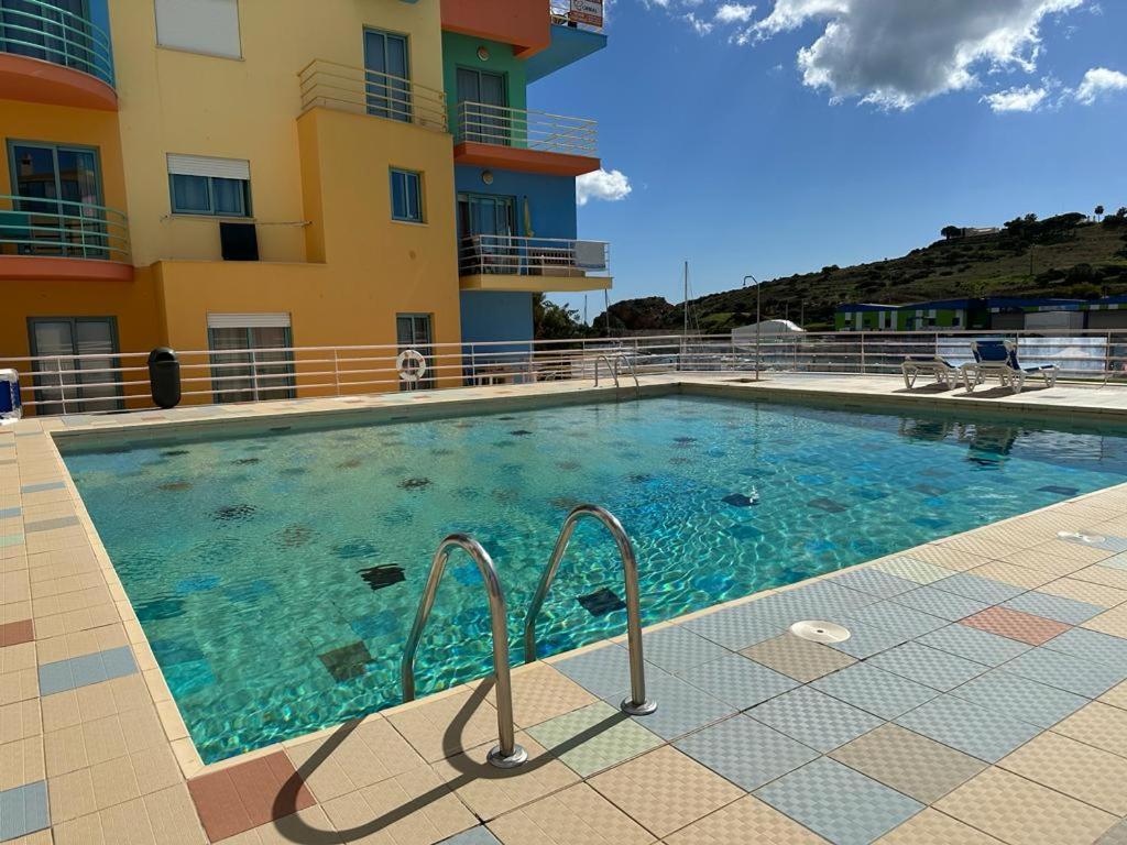 Marina De Albufeira T1 Ate 2 Pax Ou T2 Ate 6 Pax Com Piscina E Vista Marina Apartment Екстериор снимка
